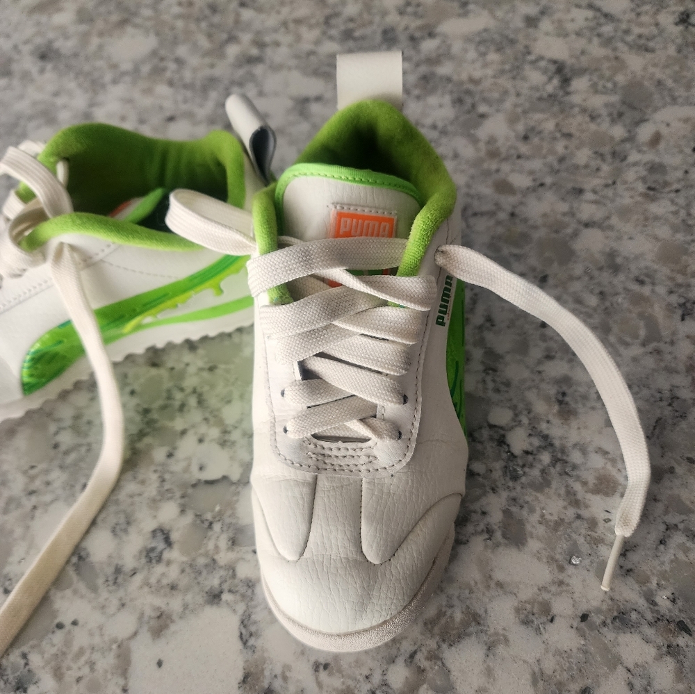 Shoes - Picture 2 of 4